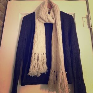 Gap knit scarf